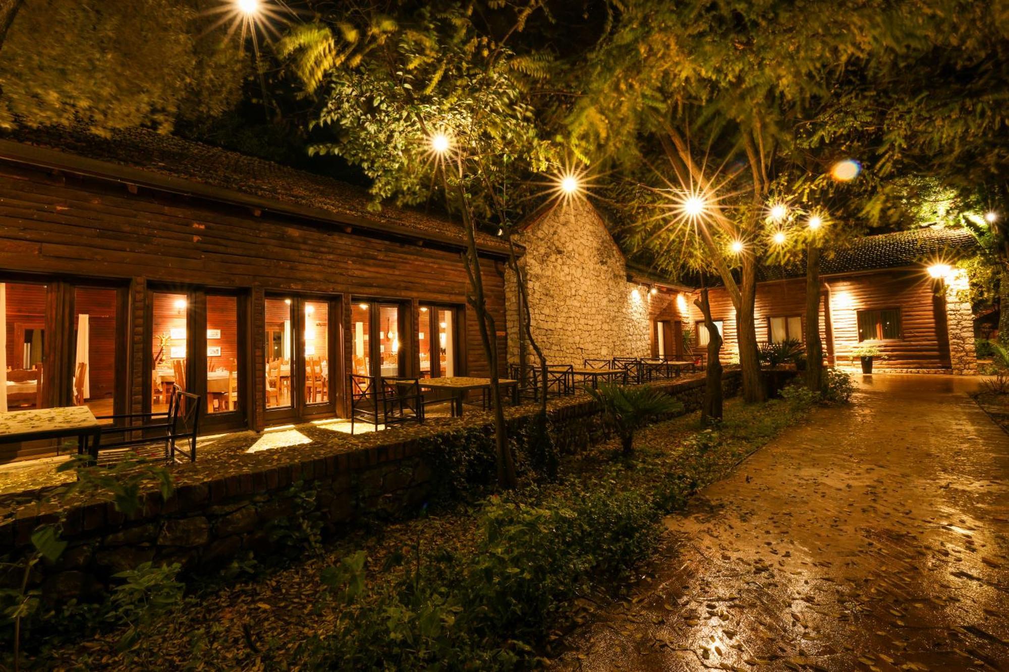 Hoteli Gjuetise Lezhë Exterior foto